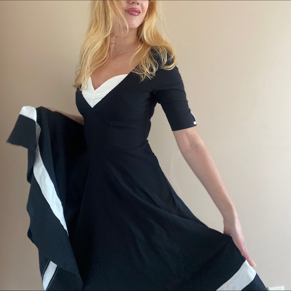 Unique vintage blacks &white swing dress